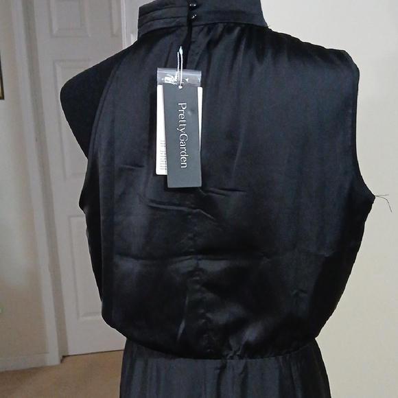 Chic Black Sleeveless Maxi Dress - Picture 5 of 11